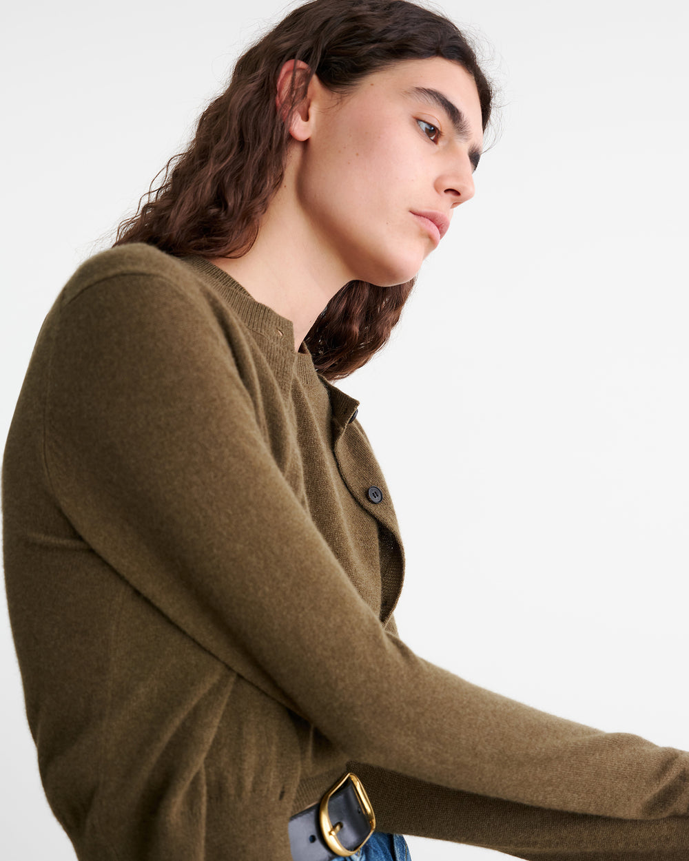 MARCH CASHMERE CARDIGAN IN DARK MOSS