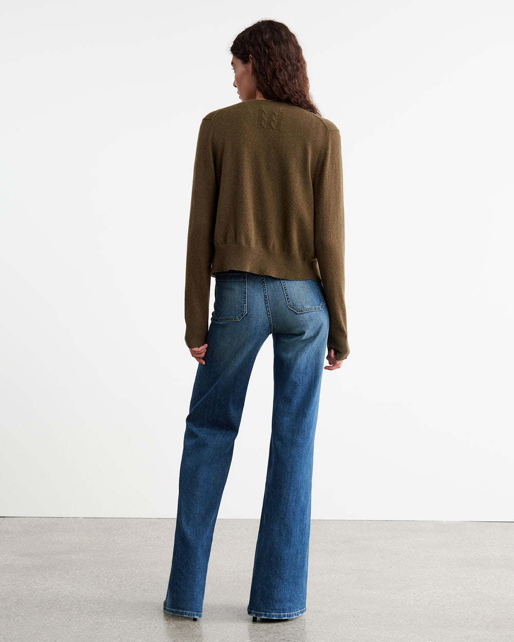 MARCH CASHMERE CARDIGAN IN DARK MOSS