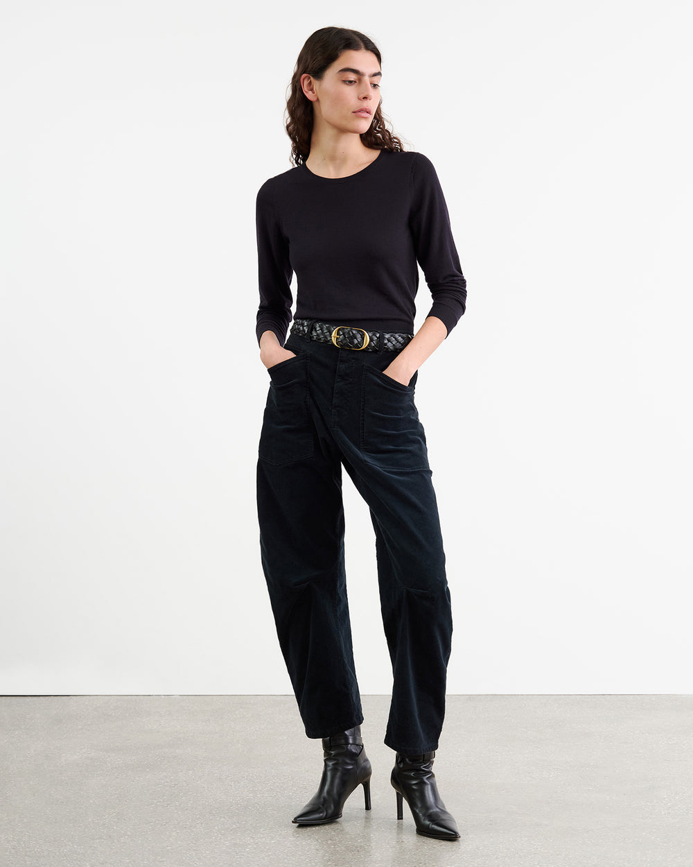 ORIANA SWEATER IN MIDNIGHT