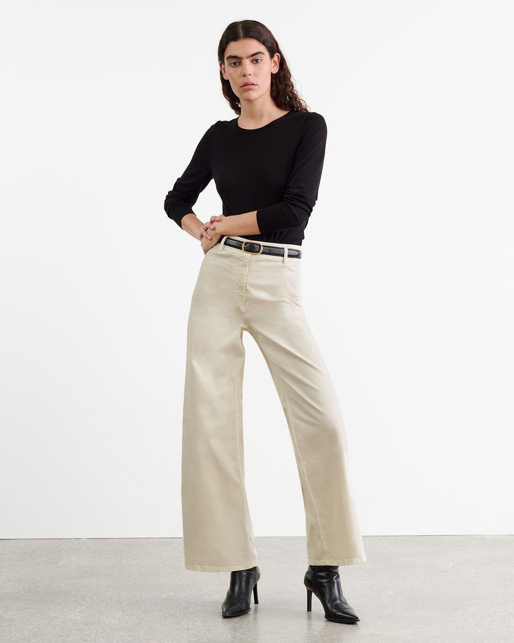 ORIANA SWEATER IN BLACK