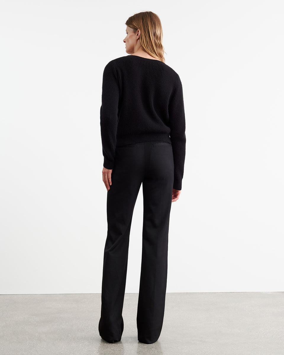 KORINA CASHMERE SWEATER IN BLACK