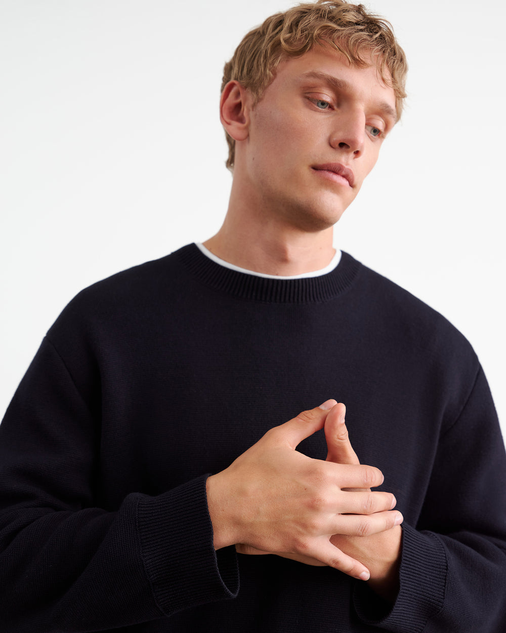 LELAND SWEATER IN DARK NAVY