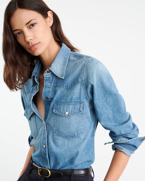 TRAVIS SHIRT IN LIGHT WASH
