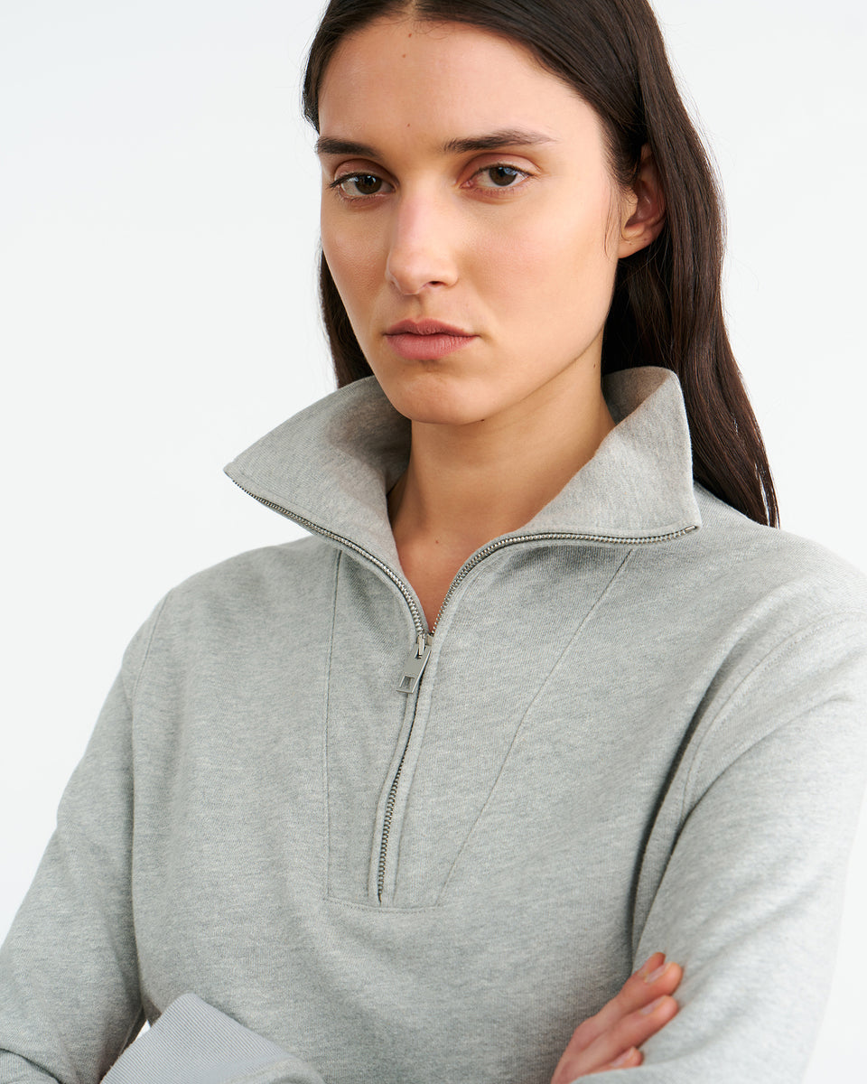 DIYA QUARTER ZIP SWEATSHIRT IN HEATHER GREY