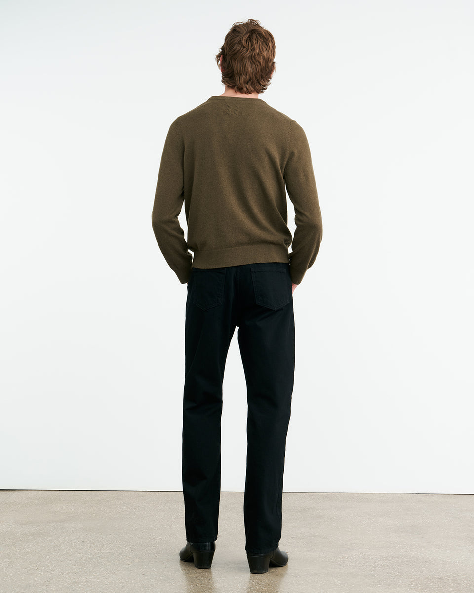 JULIUS CASHMERE SWEATER IN DARK MOSS