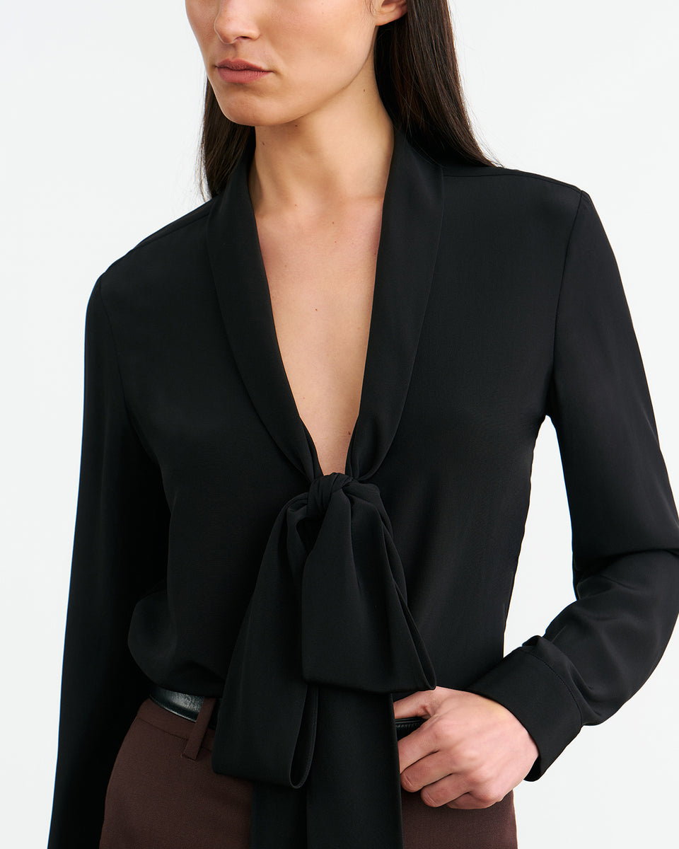 ANGELIQUE SILK BLOUSE IN BLACK