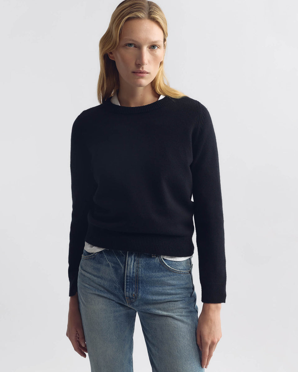 VENUS CASHMERE SWEATER IN BLACK