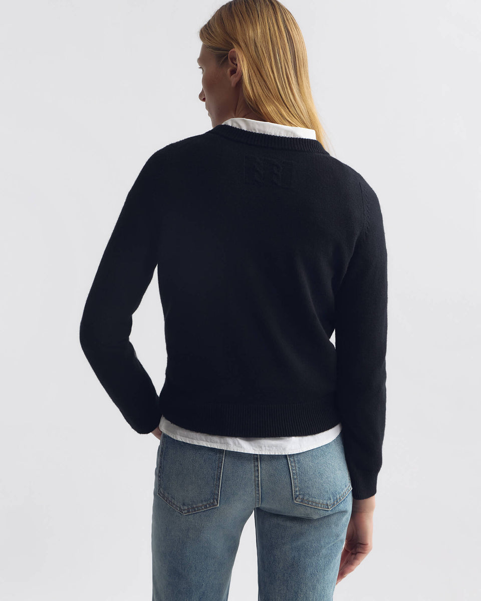 VENUS CASHMERE SWEATER IN BLACK