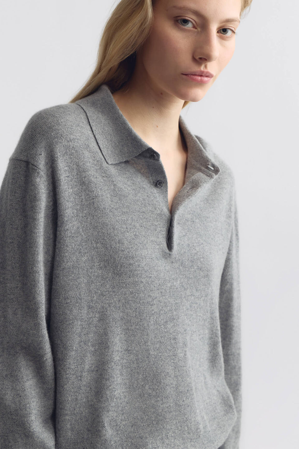 JOVAN CASHMERE POLO IN PEBBLE GREY HEATHER