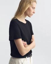 BRADY TEE IN CARBON