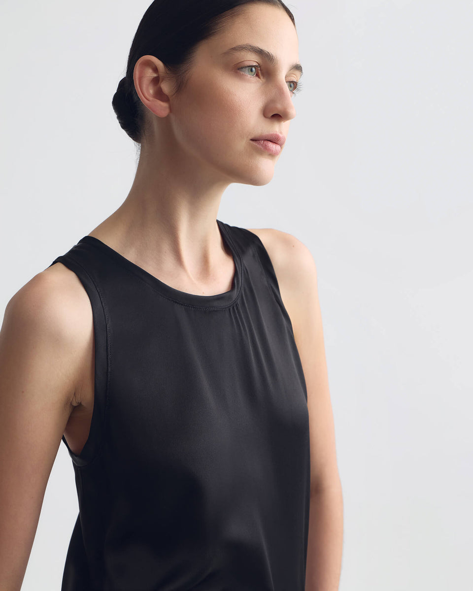 MOKA SILK TANK IN BLACK