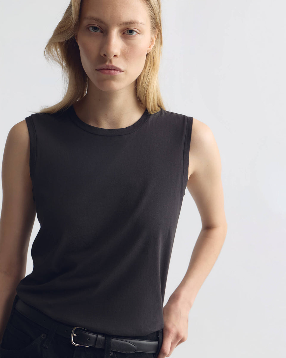MUSCLE TEE IN CARBON