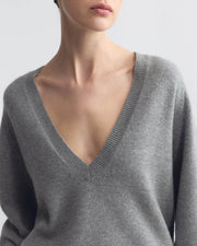 FERON CASHMERE SWEATER IN PEBBLE GREY HEATHER