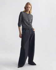 LAEVIN CASHMERE SWEATER IN PEBBLE GREY HEATHER/BLACK CHEETAH