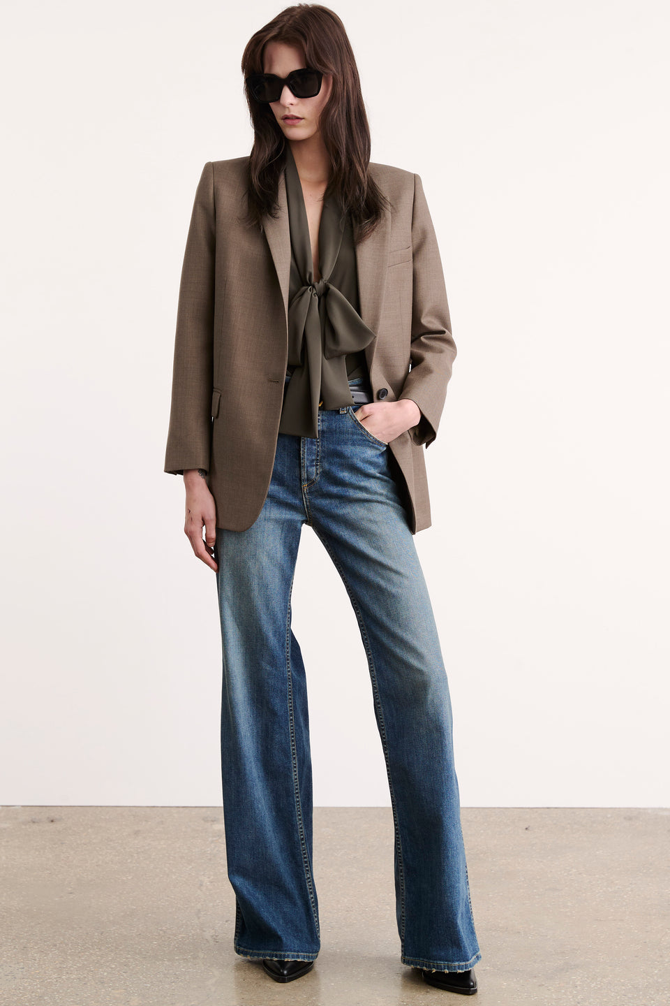 ANGELIQUE TIE NECK BLOUSE IN ANGELIQUE TIE NECK BLOUSE