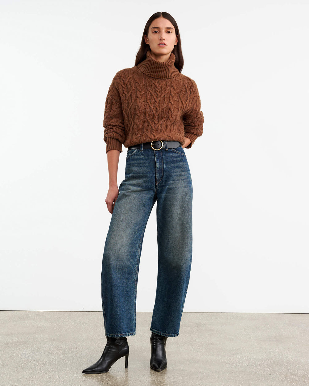 GIGI CASHMERE TURTLENECK SWEATER IN COFFEE