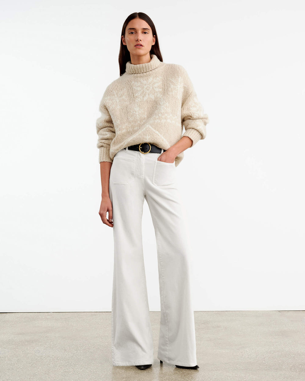 MEREDITH TURTLENECK SWEATER IN BEIGE/IVORY