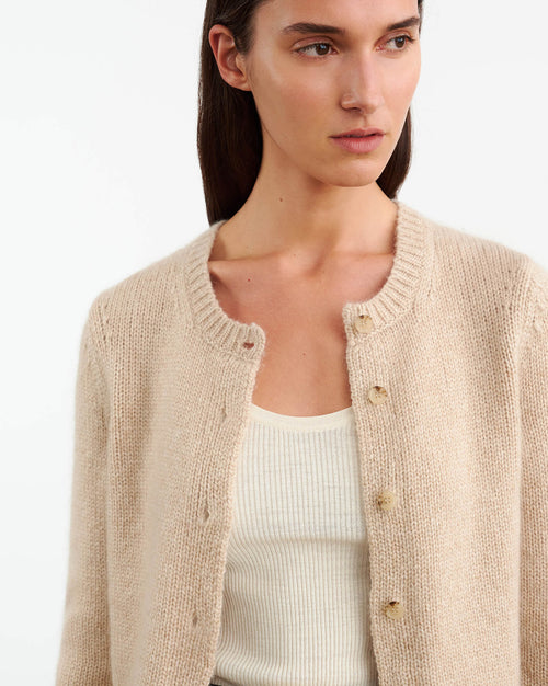 SASKIA CASHMERE CARDIGAN IN PARCHMENT