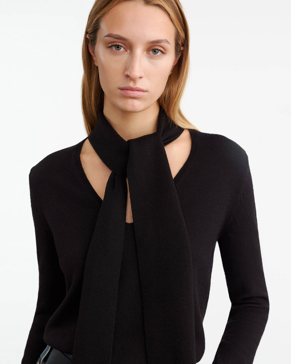 AYLA SWEATER IN BLACK