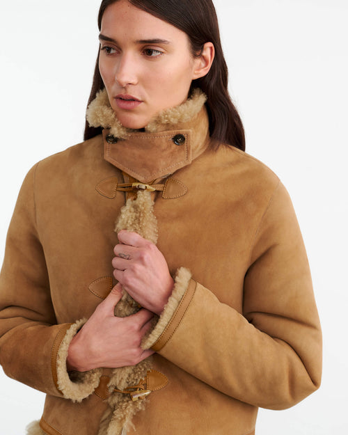 BENOITE SHEARLING JACKET IN CAMEL