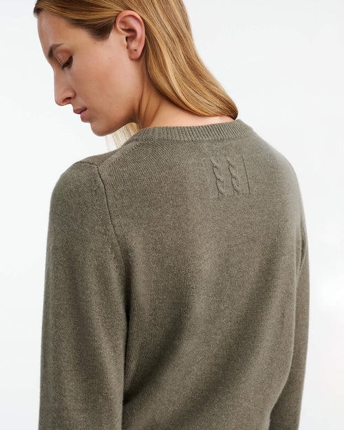 NORA CASHMERE SWEATER IN LIGHT ARMY GREEN
