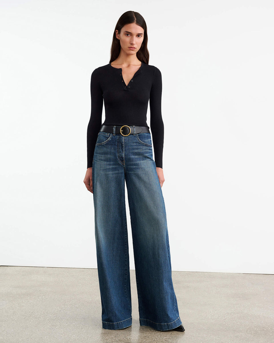 KLARISE HENLEY KNIT IN BLACK