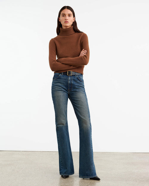 HOLLYN CASHMERE TURTLENECK SWEATER IN COFFEE