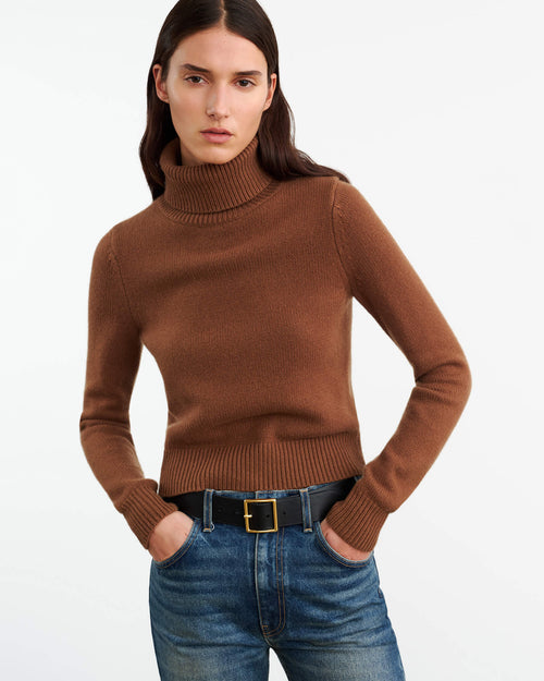 HOLLYN CASHMERE TURTLENECK SWEATER IN COFFEE