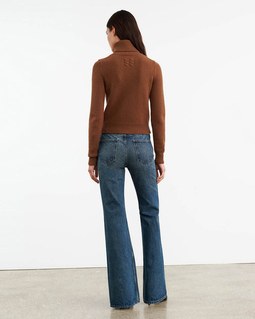 HOLLYN CASHMERE TURTLENECK SWEATER IN COFFEE