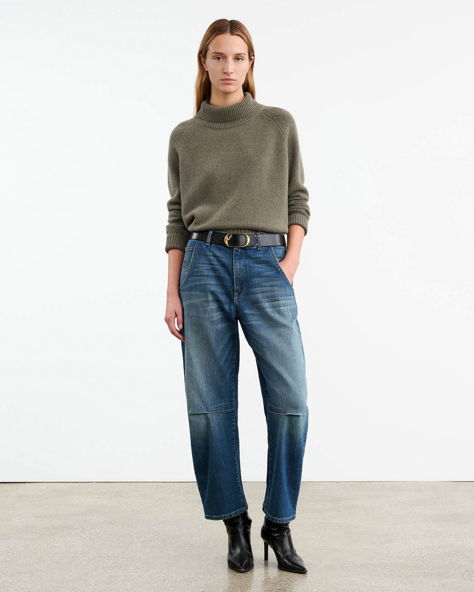 LANIE CASHMERE SWEATER IN LIGHT ARMY GREEN