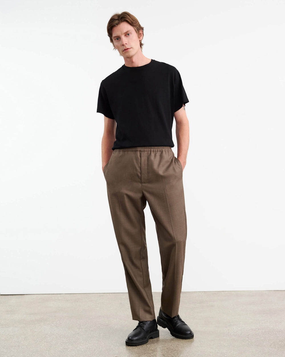 LAWRENCE PANT IN TAUPE GREY