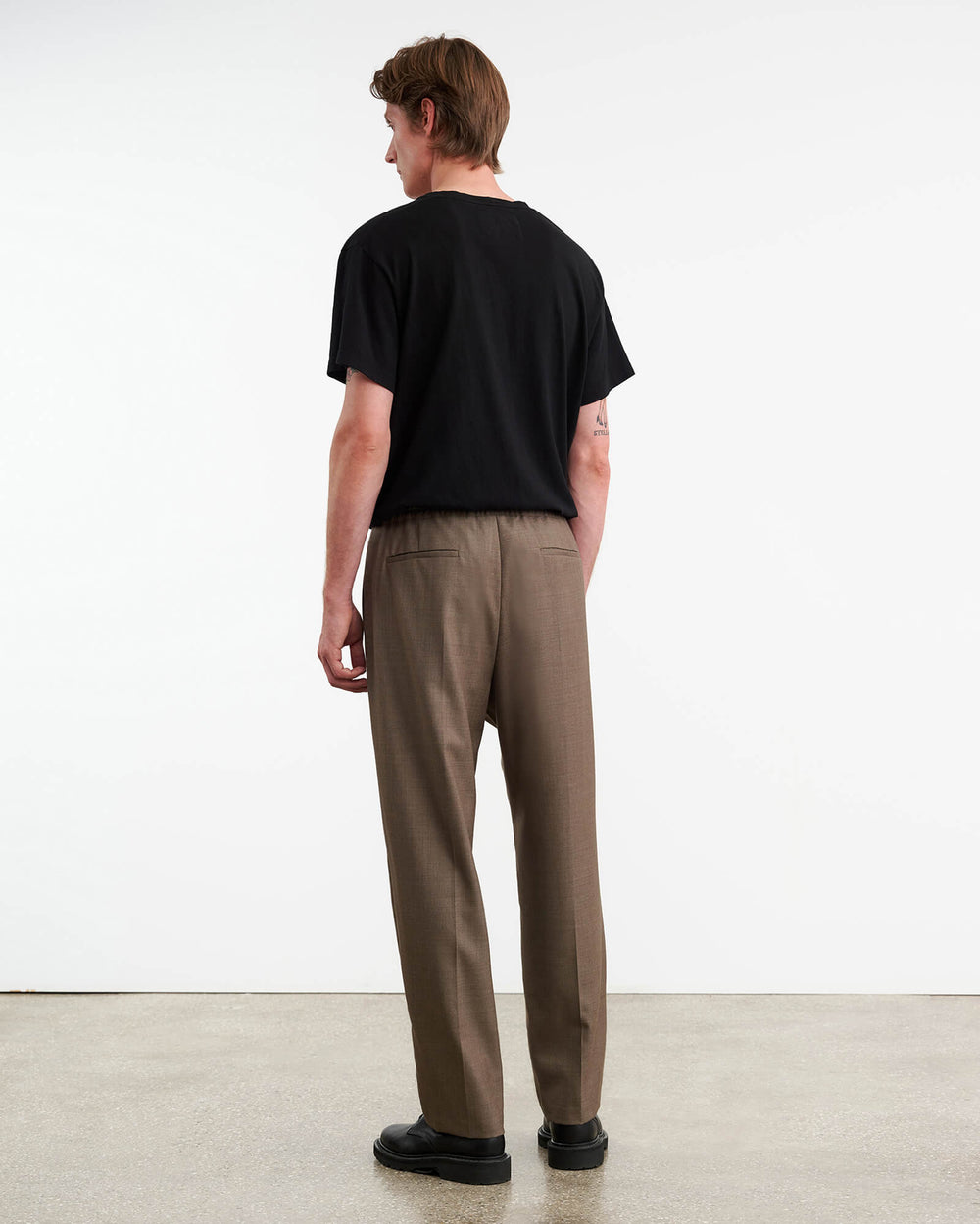 LAWRENCE PANT IN TAUPE GREY
