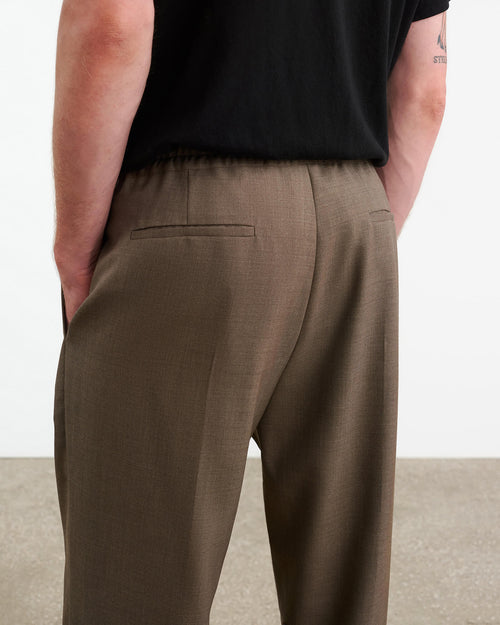 LAWRENCE PANT IN TAUPE GREY