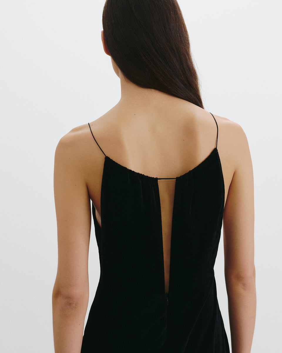MAXIME VELVET DRESS IN BLACK
