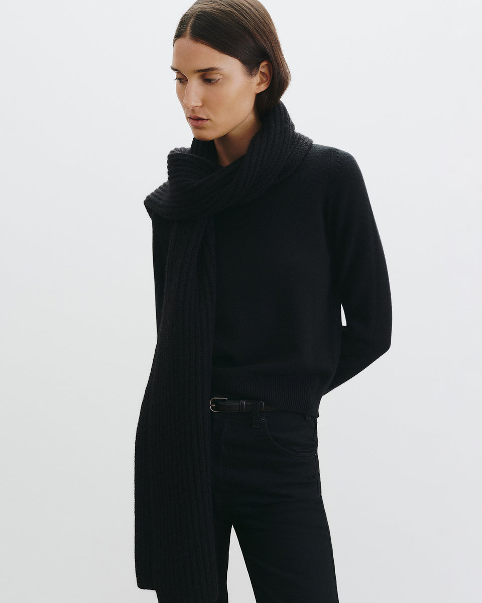 DIMA CASHMERE SCARF IN BLACK