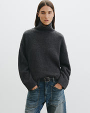 TABITHA CASHMERE SWEATER IN CHARCOAL