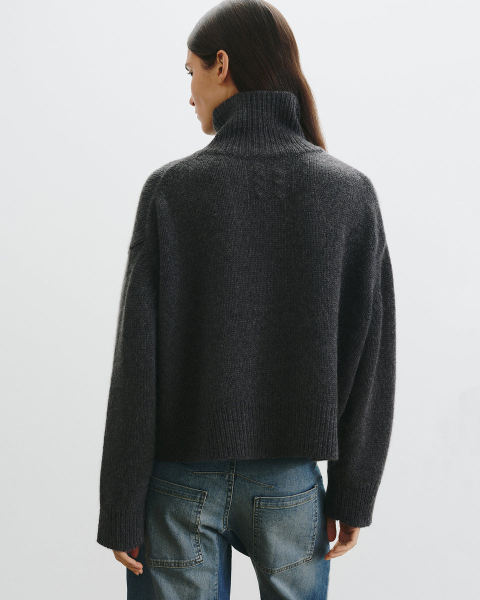 TABITHA CASHMERE SWEATER IN CHARCOAL