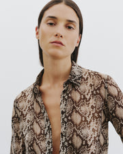 GAIA SILK SHIRT IN STONE/BROWN SNAKE PRINT