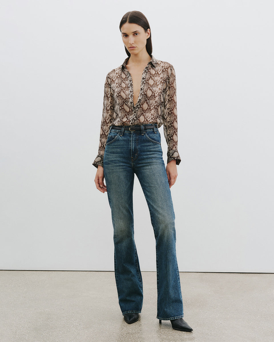 GAIA SILK SHIRT IN STONE/BROWN SNAKE PRINT