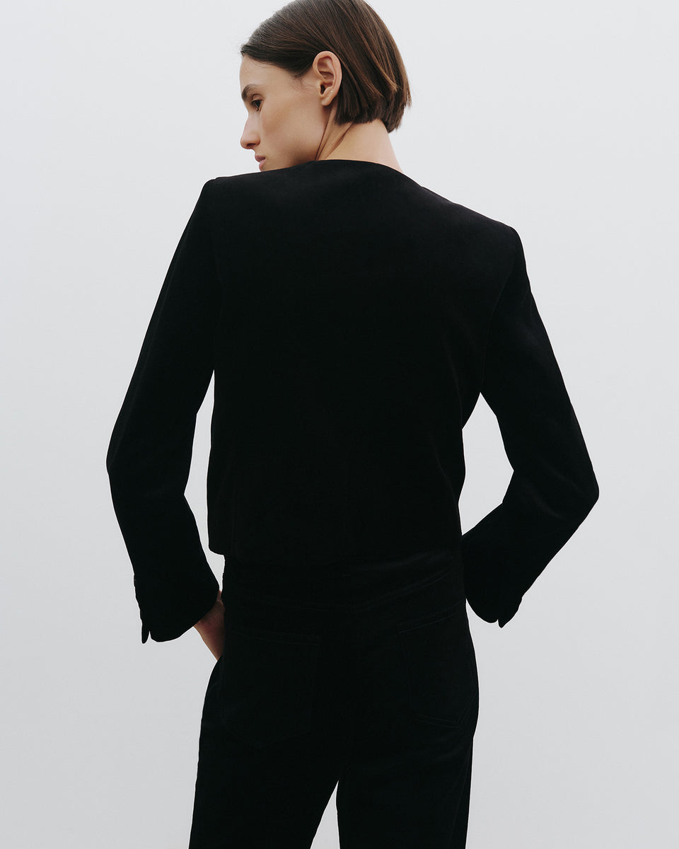 PATTI VELVET SHORT JACKET IN BLACK