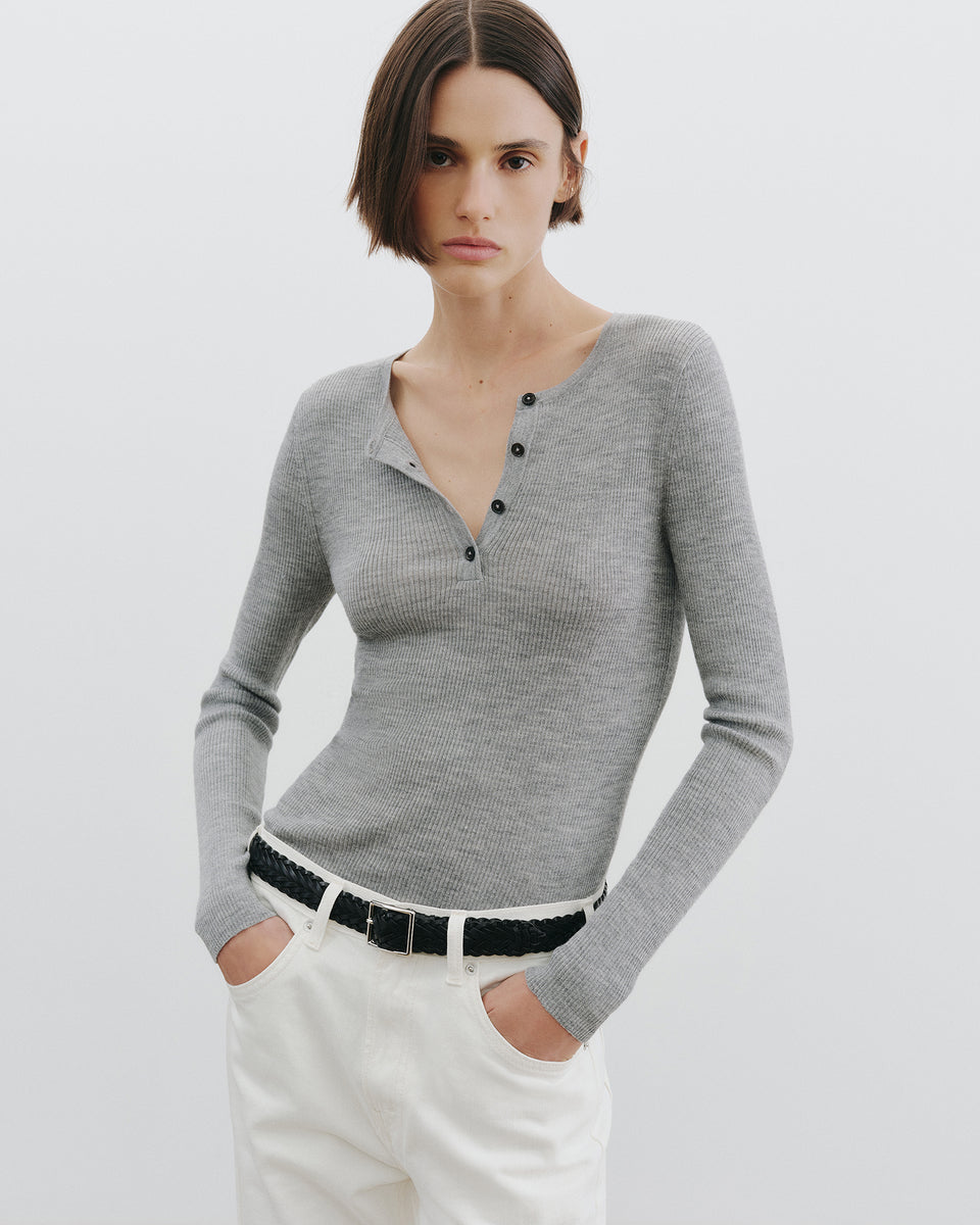 KLARISE HENLEY KNIT IN MEDIUM GREY MELANGE