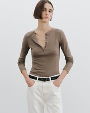 JORDAN HENLEY TEE IN ARMY GREY