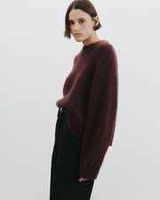 TOMASO CASHMERE SWEATER IN BURGUNDY