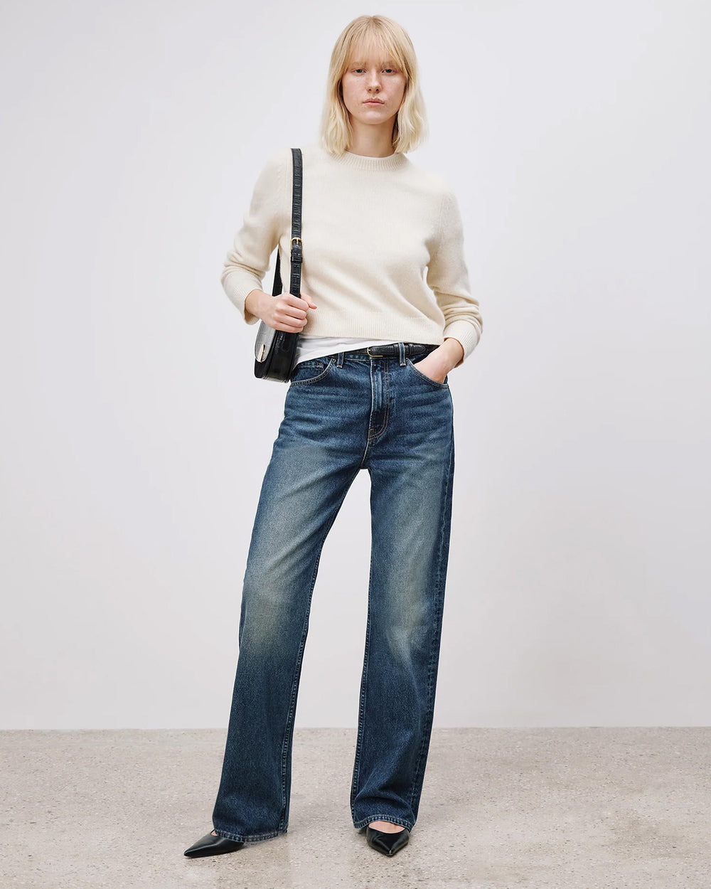 VENUS CASHMERE SWEATER IN IVORY