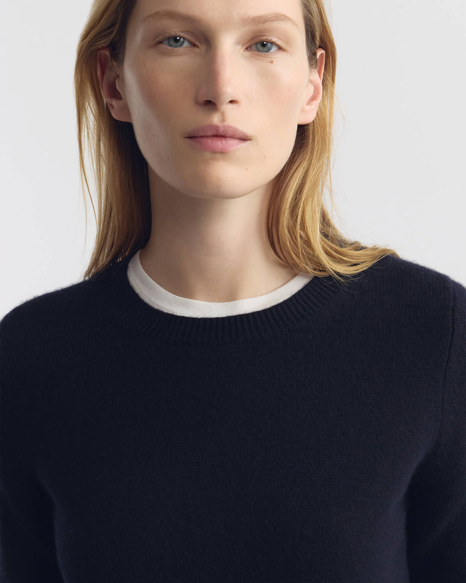 SILVIE CASHMERE SWEATER IN DARK NAVY