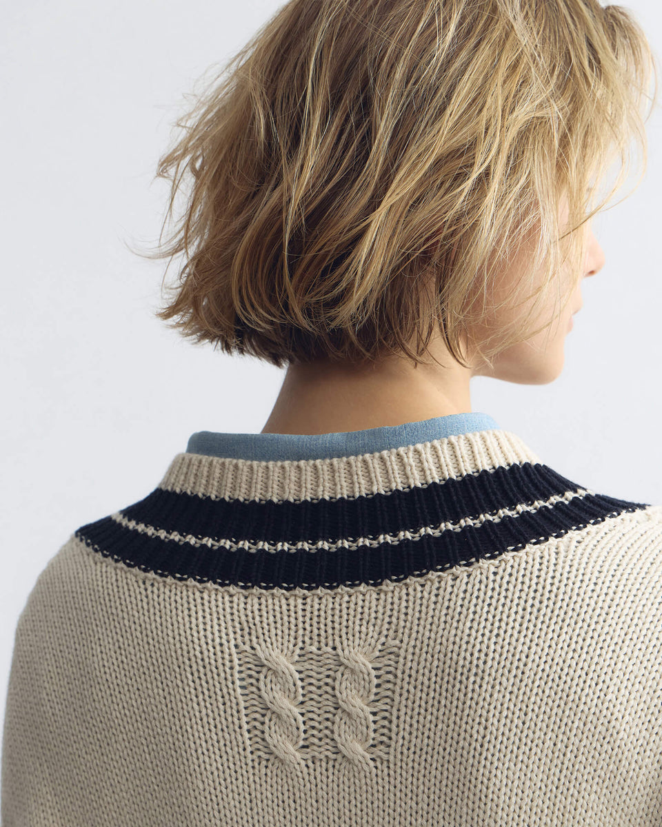 SUNEEL SWEATER IN ECRU/DARK NAVY