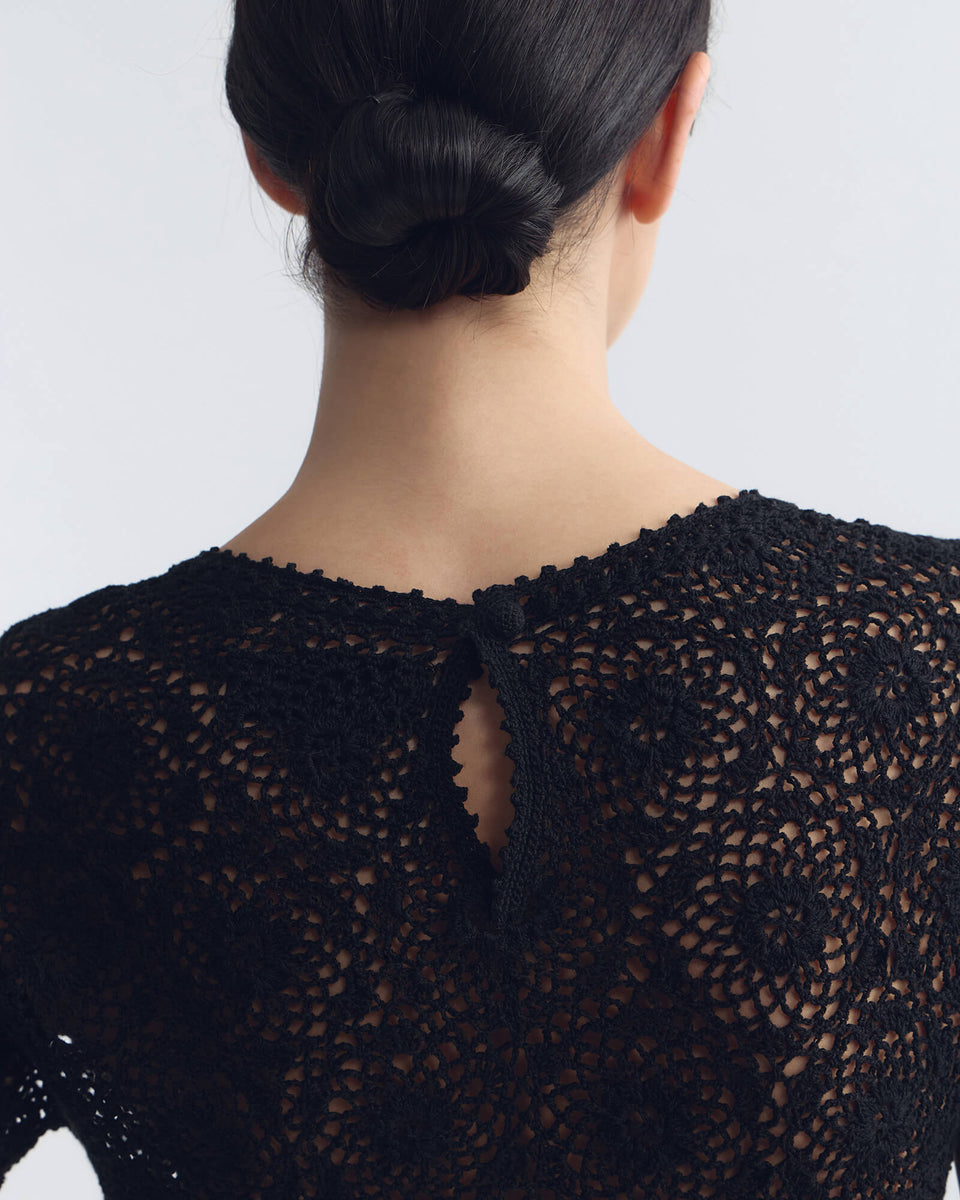 ELIONNE SWEATER IN BLACK