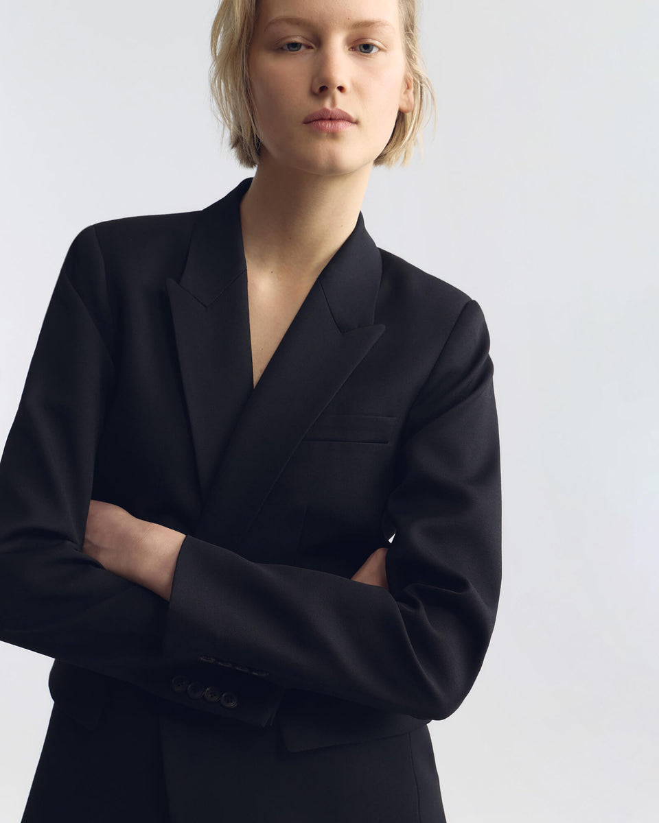 ADELE BLAZER IN BLACK