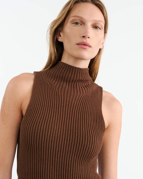 SONIA SWEATER IN BROWN