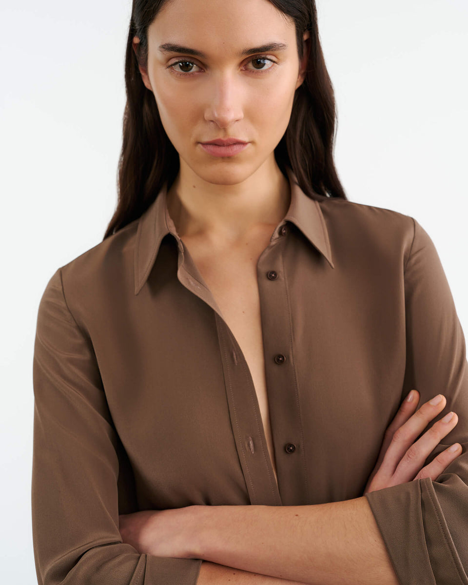 SIMONE SILK SHIRT IN TAUPE